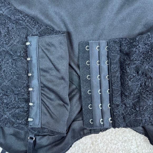 ASTR The Label Black Lace Bustier Mini Dress Open Back Womens Large NWOT - Picture 7 of 11